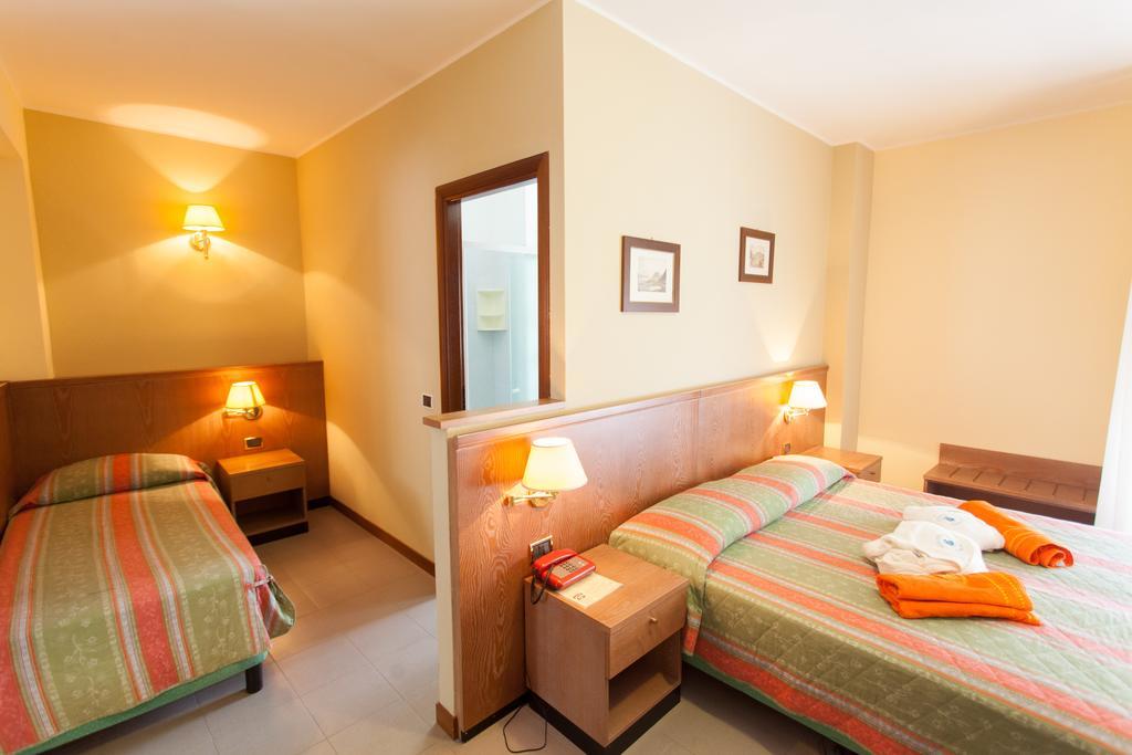 Hotel Sporting Tabiano Terme Exterior photo