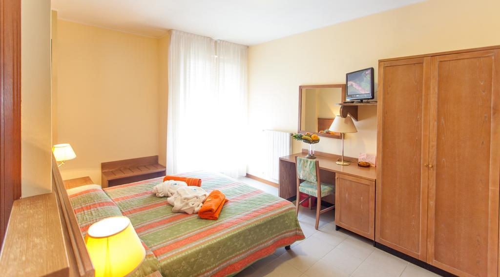 Hotel Sporting Tabiano Terme Exterior photo